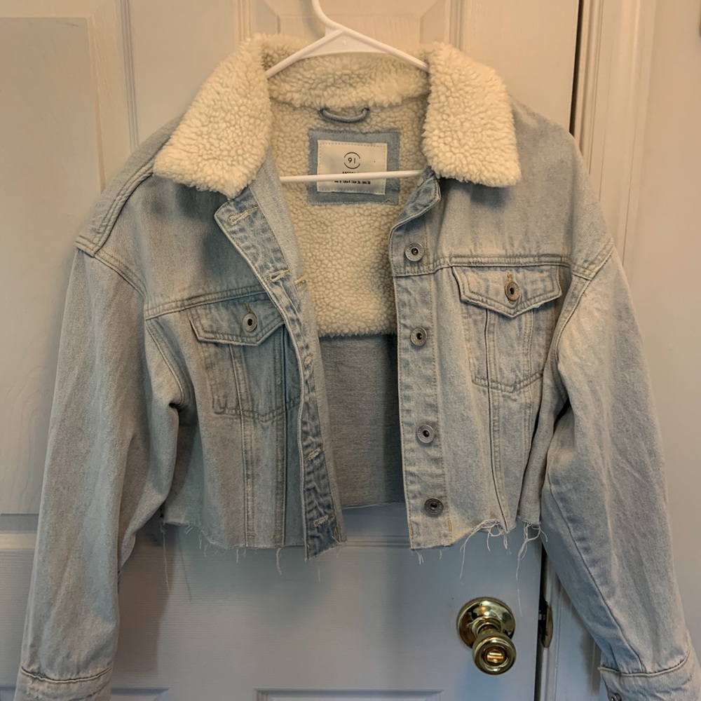 Cropped Fleece Denim Jacket